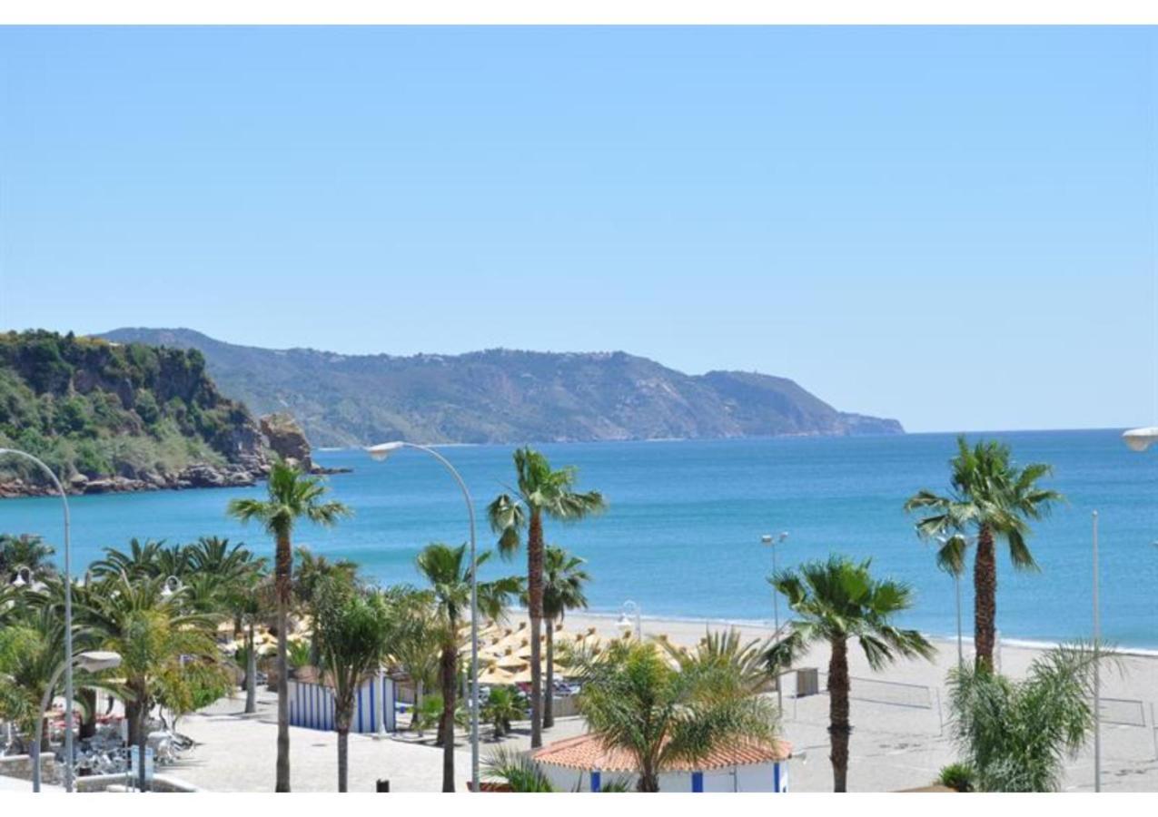 Sunny Apartment On Burriana Beach Nerja Exterior photo